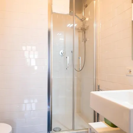Anna - 4 Camere, Bagni Privati E Giardino Villa *
