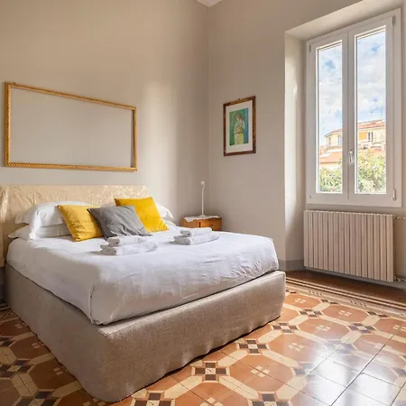 Anna - 4 Camere, Bagni Privati E Giardino Villa *