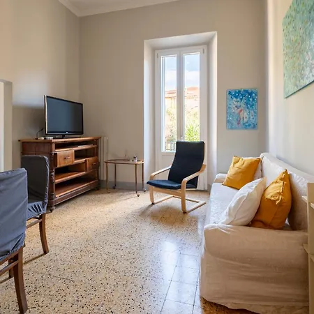 Anna - 4 Camere, Bagni Privati E Giardino Villa