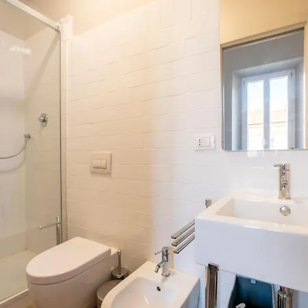 Anna - 4 Camere, Bagni Privati E Giardino
